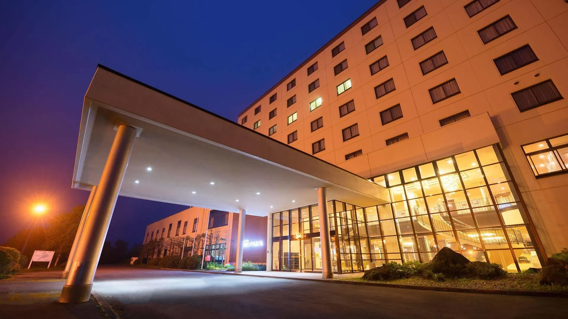 Royal Hotel Minami Hokkaido Shikabe contacts